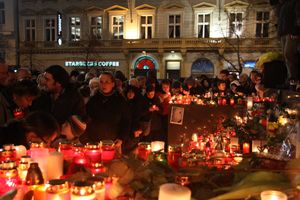 2011년 12월 18일 사망 당일 프라하 바츨라프 광장에서 열린 바츨라프 하벨 추모 행사