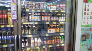 2018년 태국 방콕의 편의점에 진열된 다양한 에너지 드링크