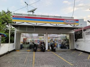 인도네시아 족밤(Jombang)의 인도마렛(Indomaret) 편의점