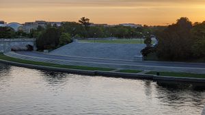 포토맥 강변의 워터게이트 계단(Water Steps)