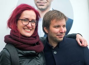 2019년 유럽 의회 선거 이후 해적당 MEP이 된 마르케타 그레고로바(왼쪽)와 마르첼 콜라야(오른쪽)