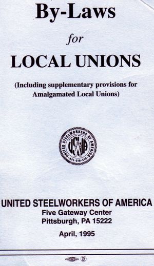 미국철강노련(United Steelworkers)의 지침 문서 표지. 지역 노조가 채택할 수 있는 정관의 기초가 됨