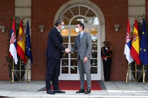 스페인 공식 방문 중인 부치치 대통령과 스페인 총리 페드로 산체스 (2022)