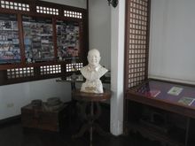 F. 시오닐 호세 동상 (팡가시난주 로살레스 프레시덴시아).