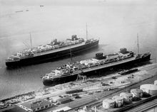 1930년 브레머하펜. 정박 중인 것은 오이로파(Europa), 그 안쪽이 브레멘(Bremen)