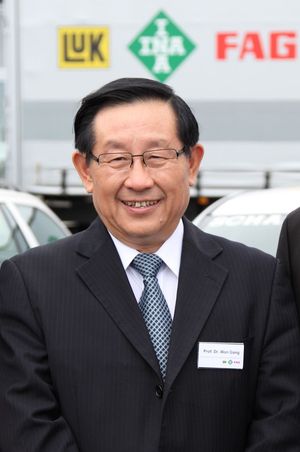 중국의 제6대 과학기술부 장관인 완강(Wan Gang)