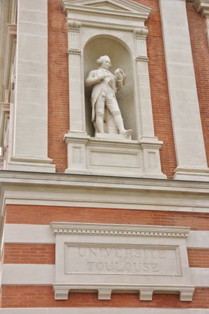 툴루즈 대학교의 역사적인 건물
