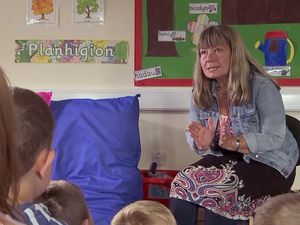 웨일스어를 교육 언어로 사용하는 모습