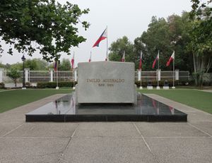 카비테주 카윗에 있는 에밀리오 아기날도의 묘