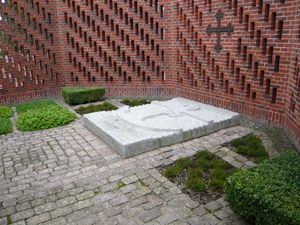 로스킬레에 있는 프레데릭 9세와 잉리드 여왕의 묘