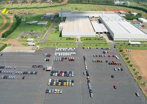 카탈랑에 있는 미쓰비시 공장