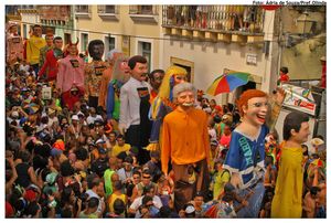 거대한 인형들 - 올린다 카니발