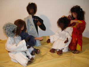 스위스 에글리 피규어(Egli-Figuren)가 성경 이야기를 보여주고 있습니다.