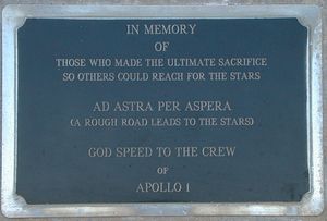 케이프 커내버럴 공군 기지 발사대 34에 있는 아폴로 1호 추모 명판