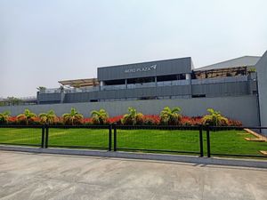 하이데라바드 공항 에어로 플라자