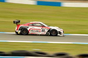 2014년 영국 GT 챔피언십에 닛산 GT-R로 출전한 호이