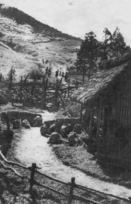 마을을 공격하는 야무사들