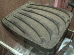 청동기 시대 5개의 낫 주조틀, 스베르들롭스크 지역 박물관