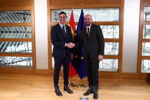 2020년 2월 5일, 샤를 미셸 유럽이사회 의장과 함께한 산체스