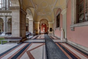 본관 중정의 아케이드