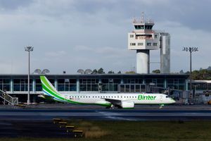 비 인터의 엠브라에르 195 E2 항공기.