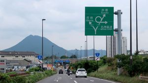 종점까지의 중복 구간국도 1호선과의 분기시가현 릿토IC 부근