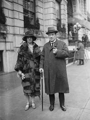 1923년 1월 5일, 볼드윈과 그의 딸