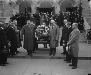 메리 해리스 존스의 장례식, 1930년 12월 3일