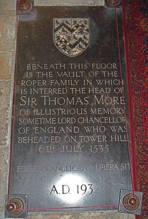 캔터베리 세인트 던스탠 교회의 토마스 모어 가문 납골당 (머리가 안치된 곳으로 추정)