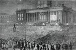 1880년 4월 10일, 리즈 시청 앞에서 총선 결과 발표를 지켜보는 리즈 시민들.