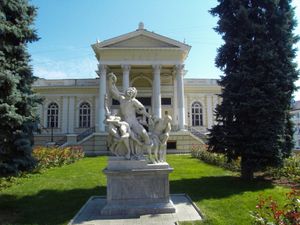 오데사 고고학 박물관(Odesa Archaeological Museum), 신고전주의 양식(Neoclassical style) 설계