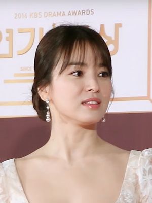 2016 KBS 연기대상에 참석한 송혜교