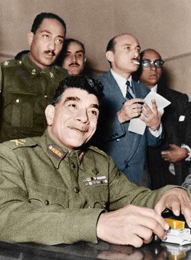 안와르 사다트와 함께 있는 나기브