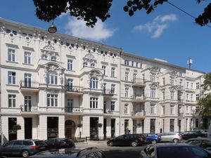 슐레스카 거리의 다세대 주택. 슈체친 중심부의 상당 부분(구시가 제외)은 역사적인 그륀더차이트 건축 양식을 특징으로 한다.