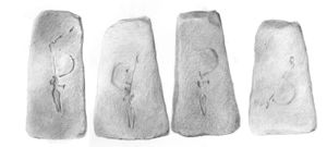 피불라와 족집게 디자인이 새겨진 삼니움 베틀추