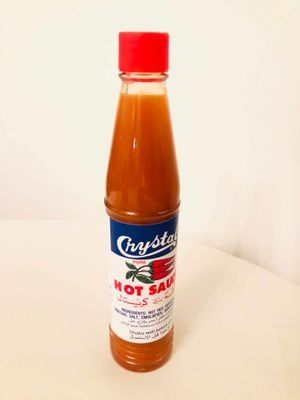 핫소스는 음식에 매운맛과 풍미를 더하는 데 사용된다.