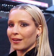 2014년 영화 더 드롭 유럽 프리미어에서의 누미 라파스