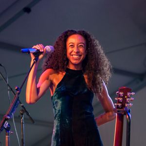 2016년 코린 베일리 레이