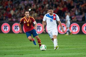 2013년 9월 10일 스페인과 칠레의 경기에서 피사로와 사비