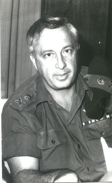 제143사단을 지휘하여 명성을 얻은 아리엘 샤론(Ariel Sharon) 소장