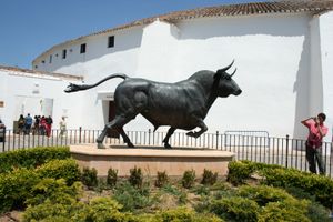 스페인 론다 투우장(Plaza de Toros de Ronda)의 투우 조형물
