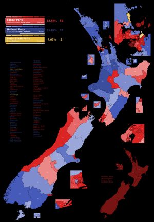 선거구 이름, 번호, 당선 차이에 따라 색상이 지정된 결과 상세 지도. 오른쪽 하단에는 마오리 선거구가 있다.
