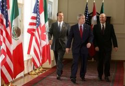 폭스 대통령과 조지 W. 부시 미국 대통령, 폴 마틴 캐나다 총리