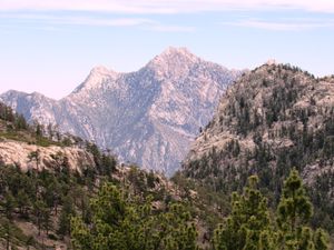 산 페드로 마르티르 천문대는 바하 캘리포르니아주에 있는 대학의 천문대이다.