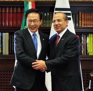 칼데론 전 대통령과 이명박 전 대통령, 멕시코시티, 2010년
