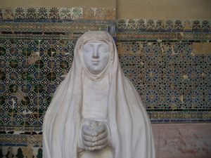 코르테스의 두 번째 부인 후아나 데 수니가의 묘비.