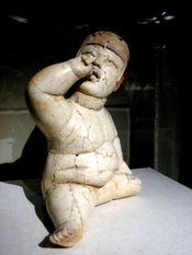 라스 보카스의 올멕 조각상