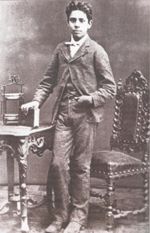 젊은 시절의 카란사(약 1870년대)