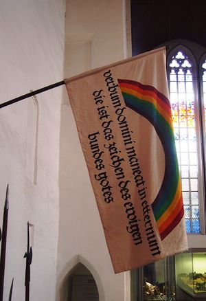 토마스 뮌처가 이끌고 프랑켄하우젠으로 향했던 뮬하우젠 부대의 복제 무지개 깃발