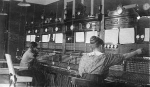 초기의 전화 교환원